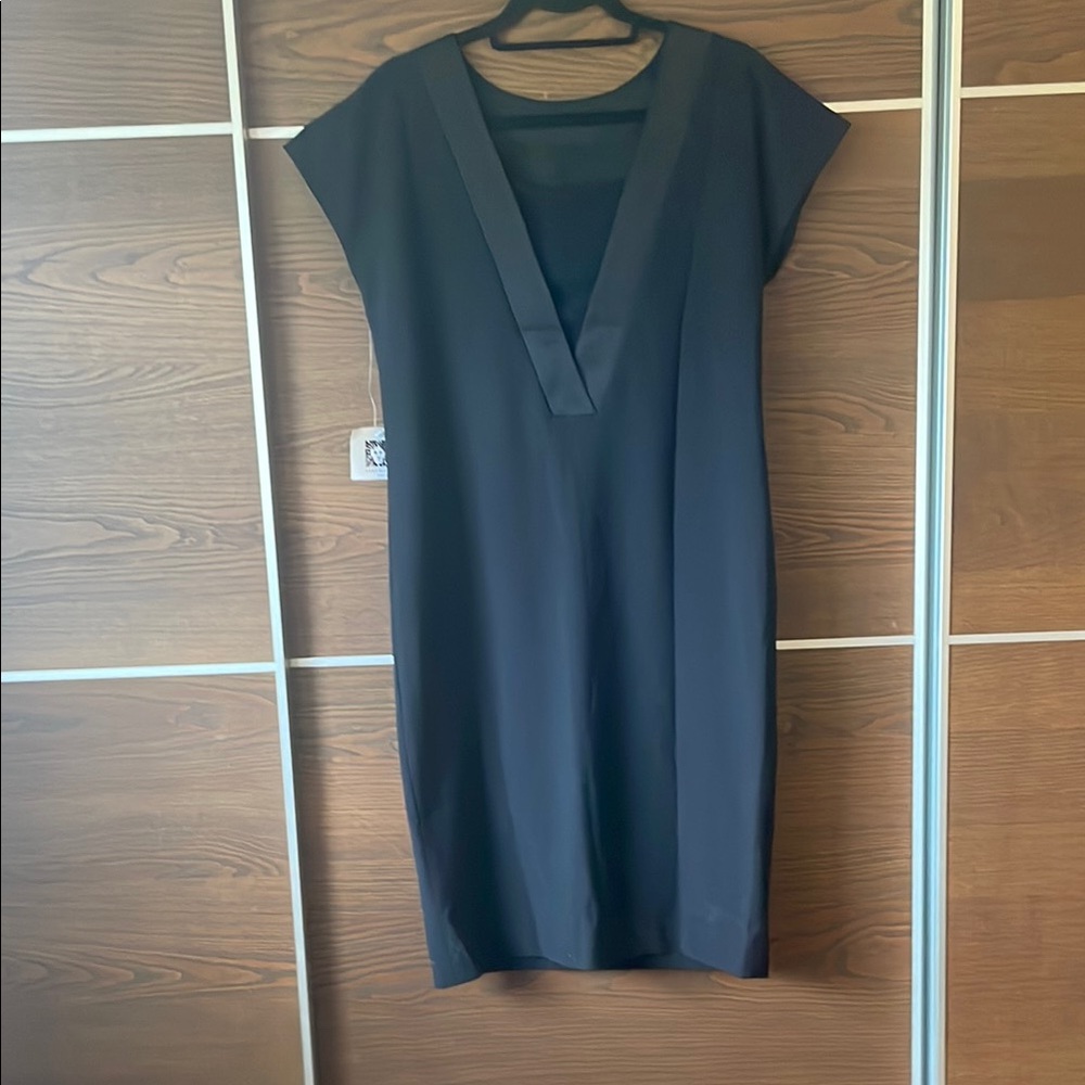 Anne Klein Black V-Neck Dress